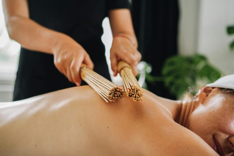 How Thai Massage Reflects the Spirit of Thai Culture